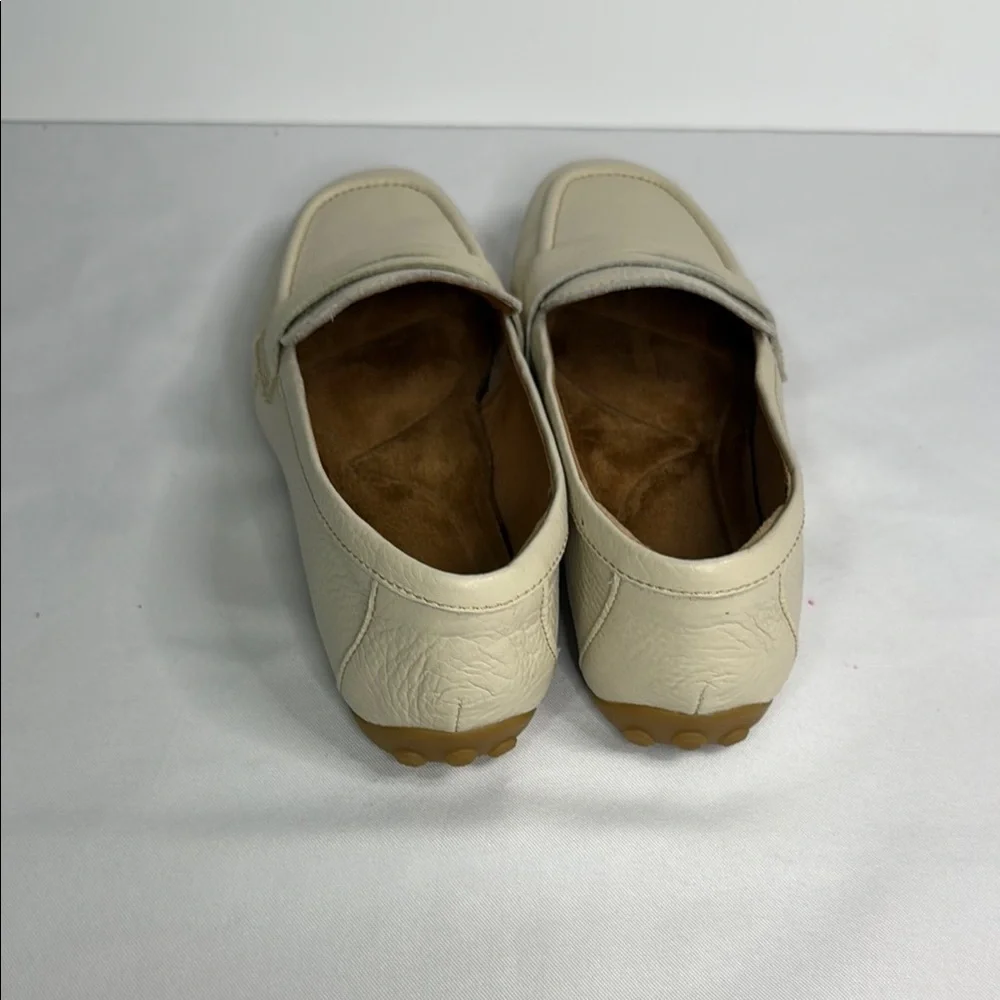 Sofft Cream Moccasins Slip-On Shoes - Picture 5 of 7